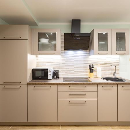 Adriatic Bay Apartments Порторож Экстерьер фото