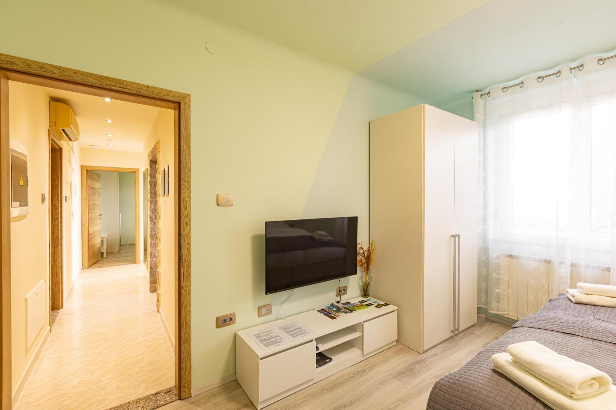Adriatic Bay Apartments Порторож Экстерьер фото